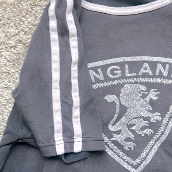 A grey and white England t-shirt. - Picture 2 of 3
